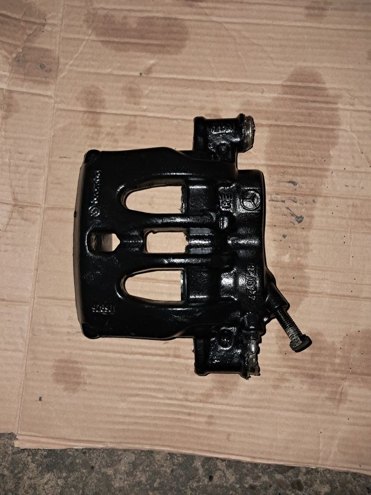 Супорт передній WV Crafter, MB Sprint правийer 906