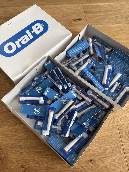 Końcowki do szczoteczek elektrycznych  Oral-B cena za 4 sztuki