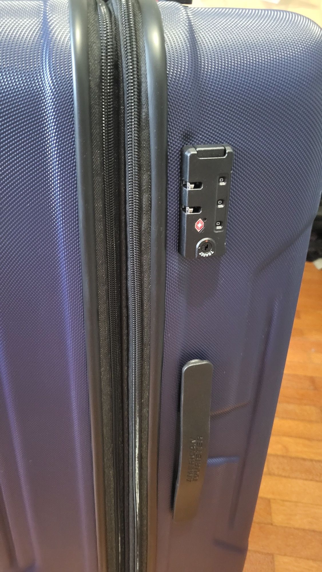 Mala de viagem American Tourister grande