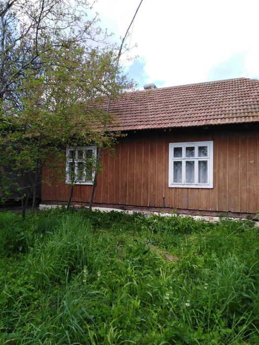 Будинок з землею