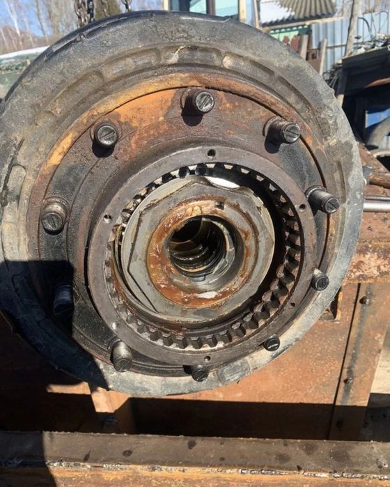 Ступицы Урал 375.4320.старого нового образца.