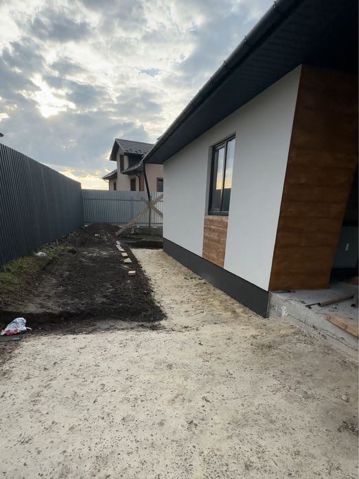 Будинок біля Тернополя Смиківці