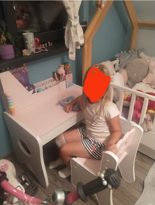 Stolik z krzesełkiem