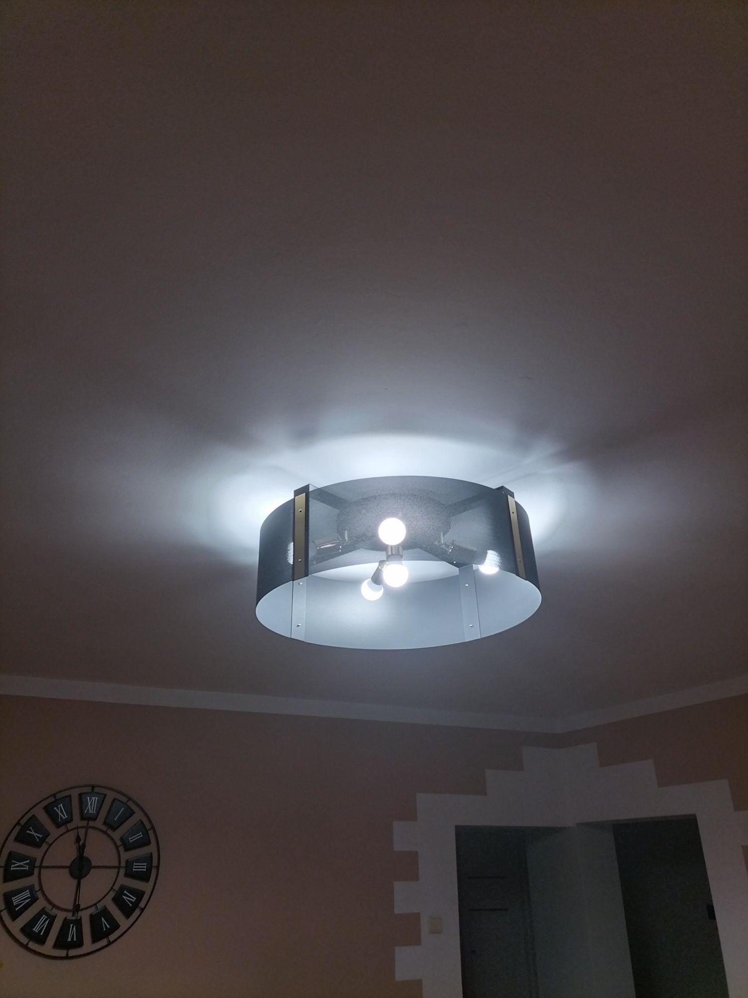 Lampa sufitowa czarno-złota