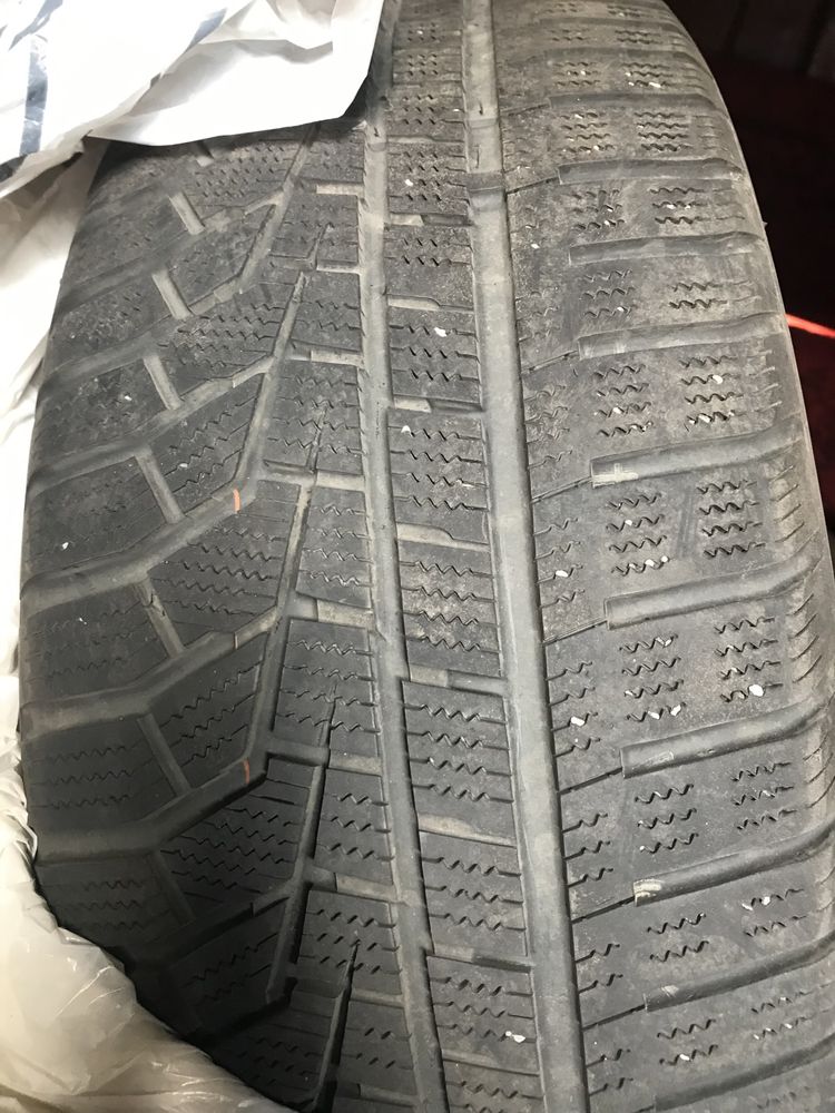 Шини зимові Hankook 235/60R18