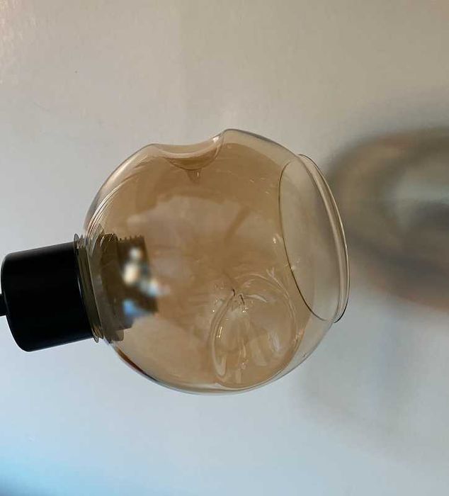 Сучасна люстра на 4 плафона припотолочна чорна