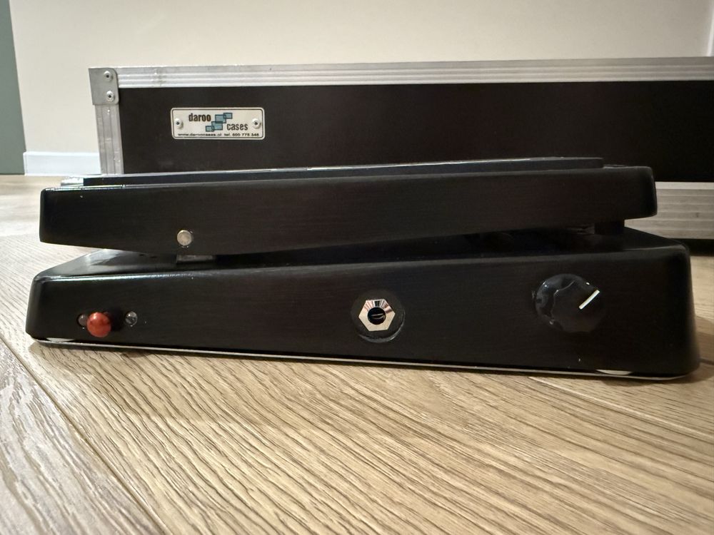 MXR MC-404 wah Dunlop Custom Audio Electronics
