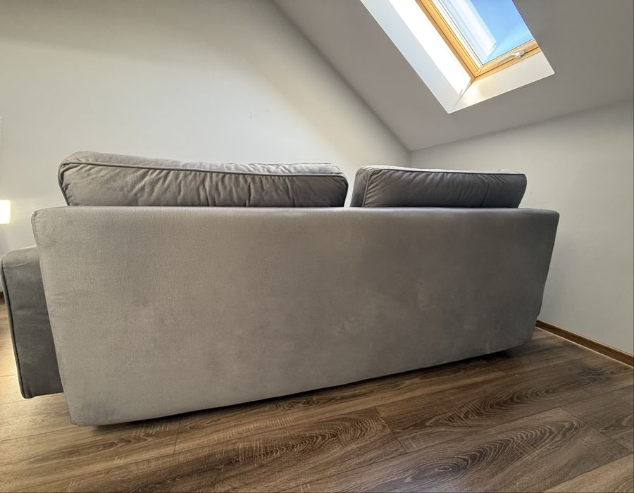 Kanapa z funcją spania.