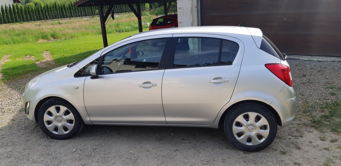 Opel Corsa 1.2 2011r.