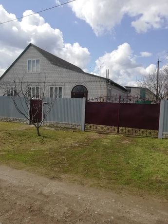 Продам будинок м. Бобровиця