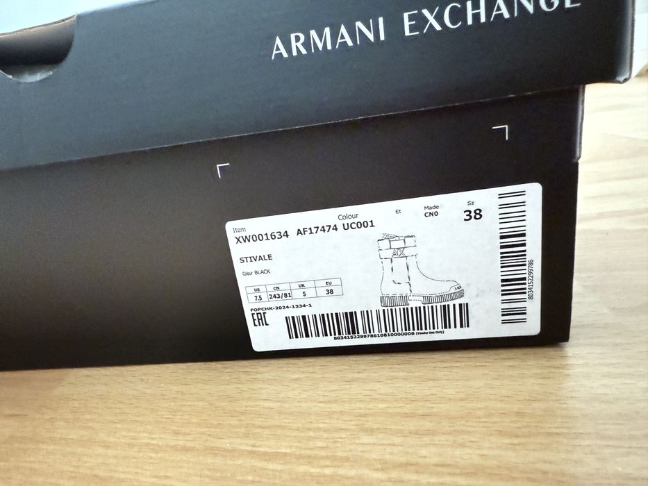 Botas Armani novas