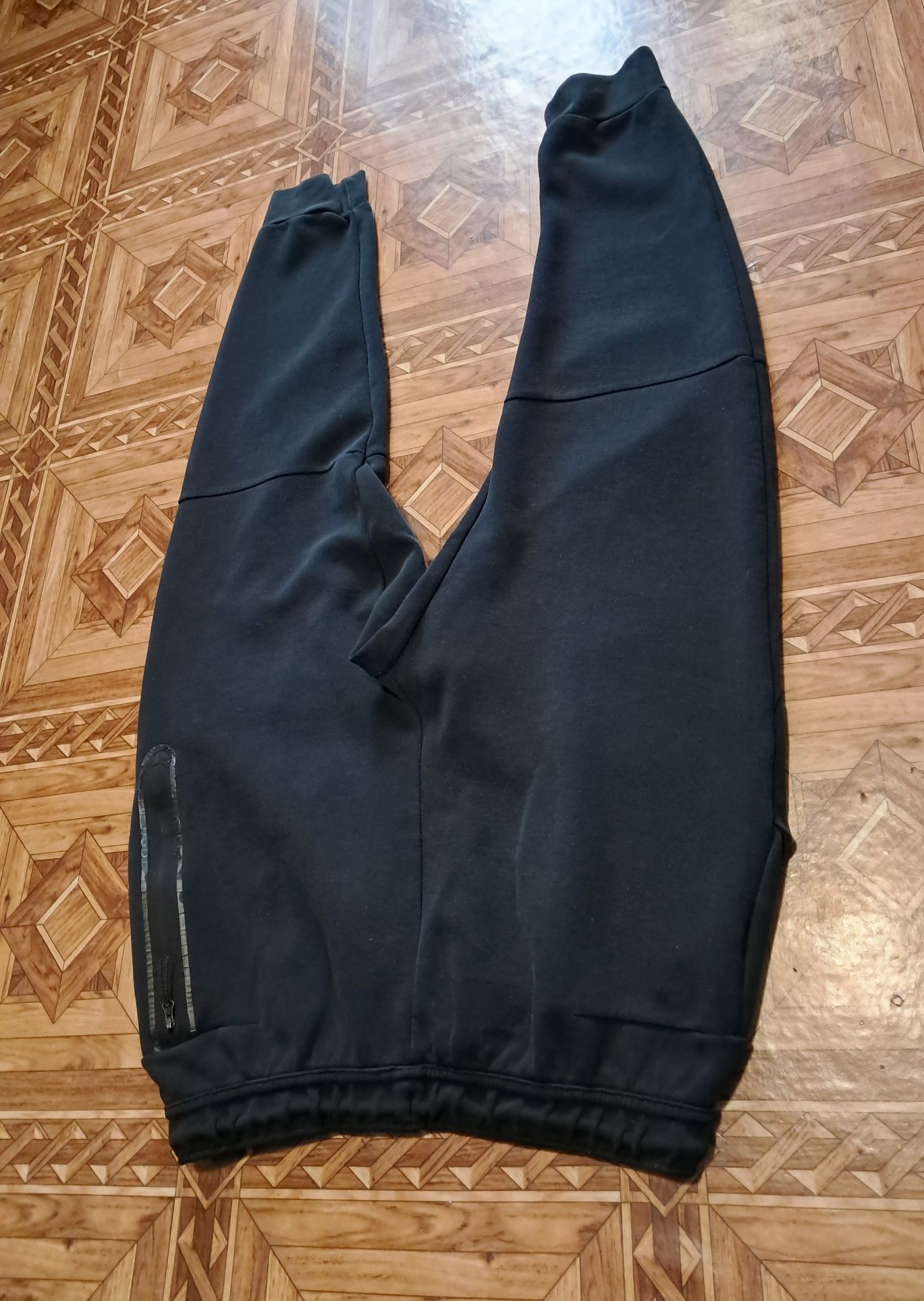 Спортивные Штаны Nike Tech Fleece" L Original" В отличном состоянии.