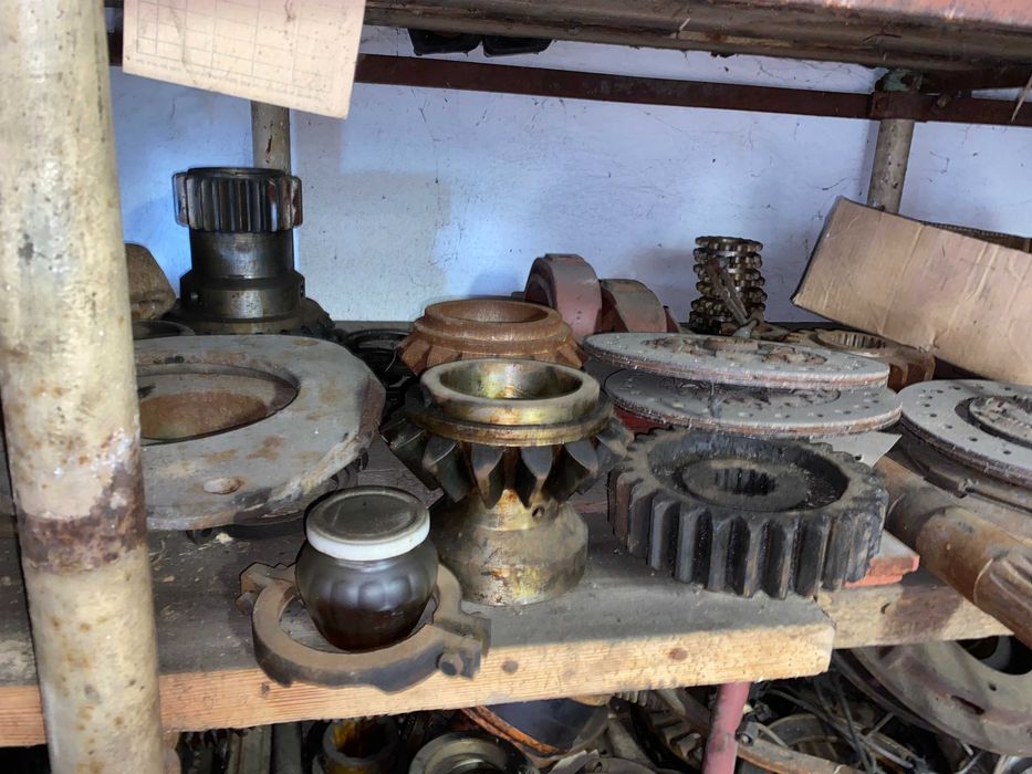 spycharka s651 sprzęgło zwolnice zębatki drzwi rumunek/Części do KM251