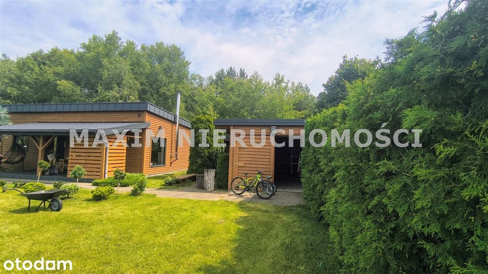 Przytulny kompaktowy dom z dużym ogrodem