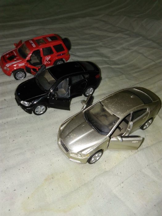 Машинки спорт кары железные Audi, Ferrari звуки светятся фары