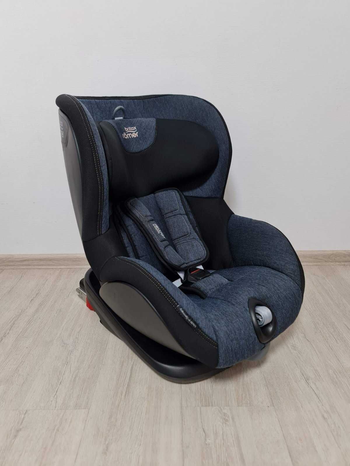 Britax Römer Trifix² Blue Marble автокрісло Брітакс Ромер