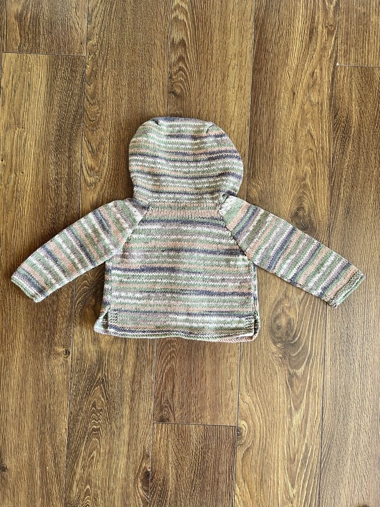 Sweterek niemowlecy 6-9M