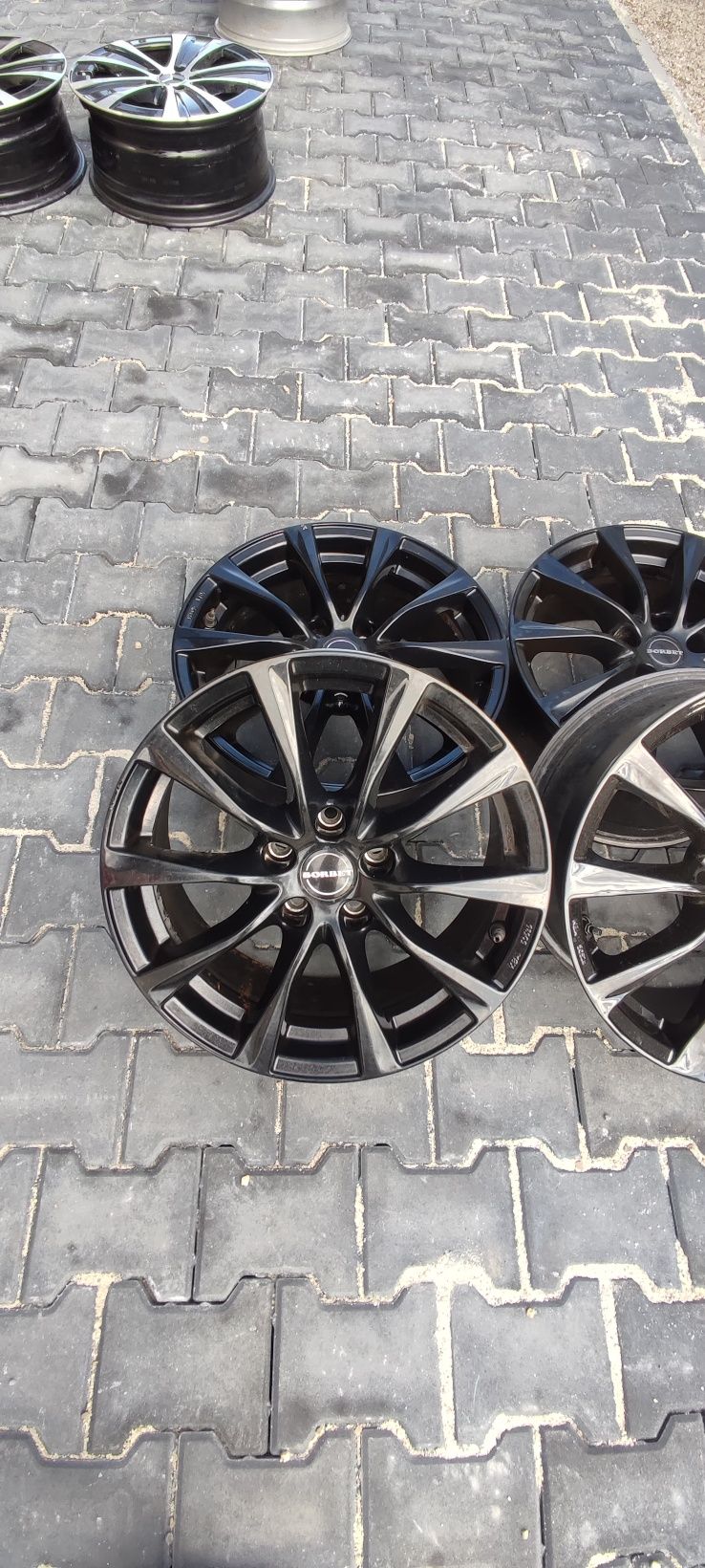Komplet felg Borbet 17" 5x112 7,5J Et37