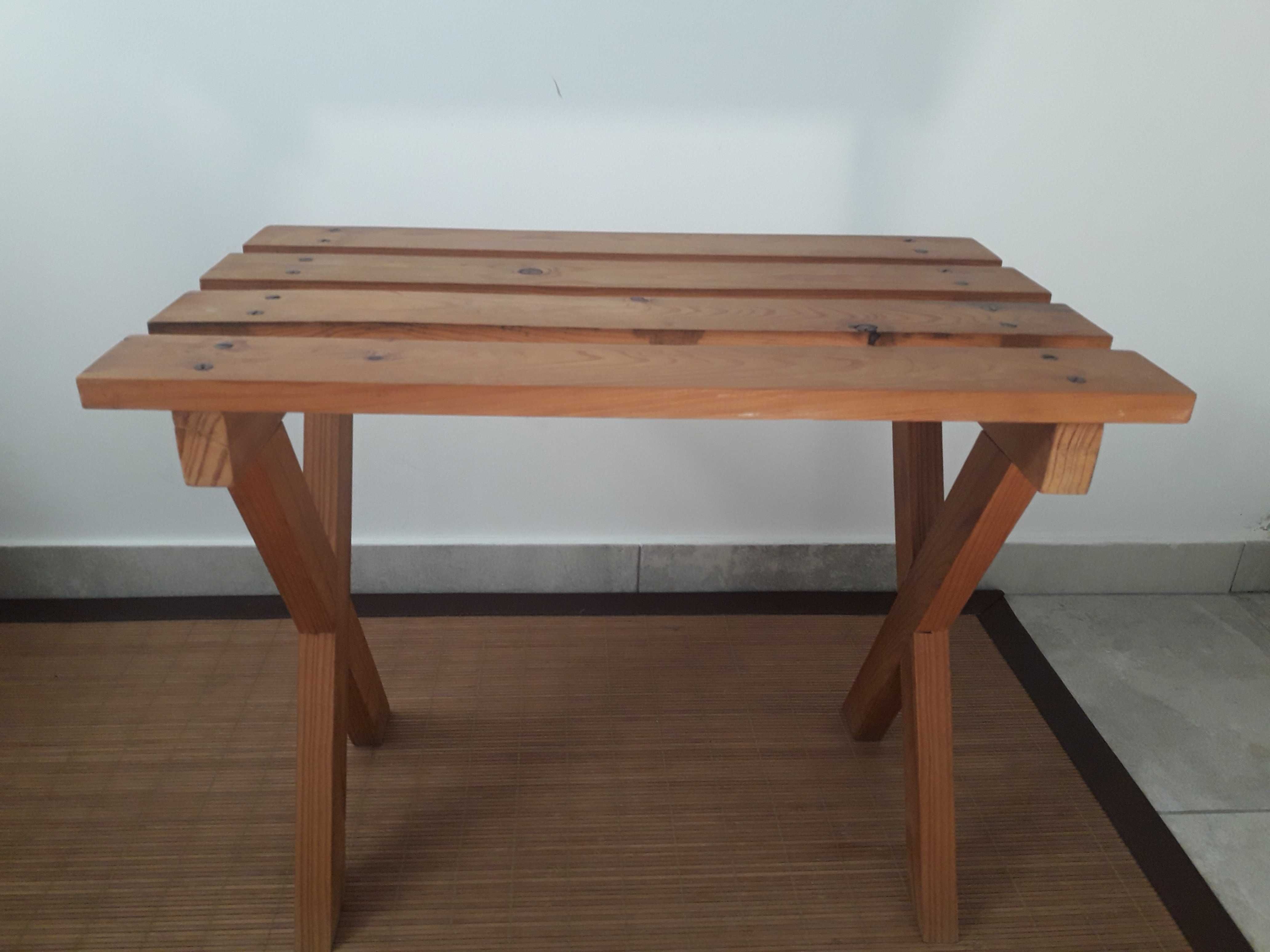 Vendo mesa de Madeira