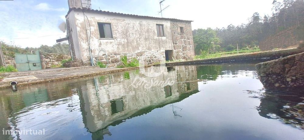 Moradia em Pedra com terreno