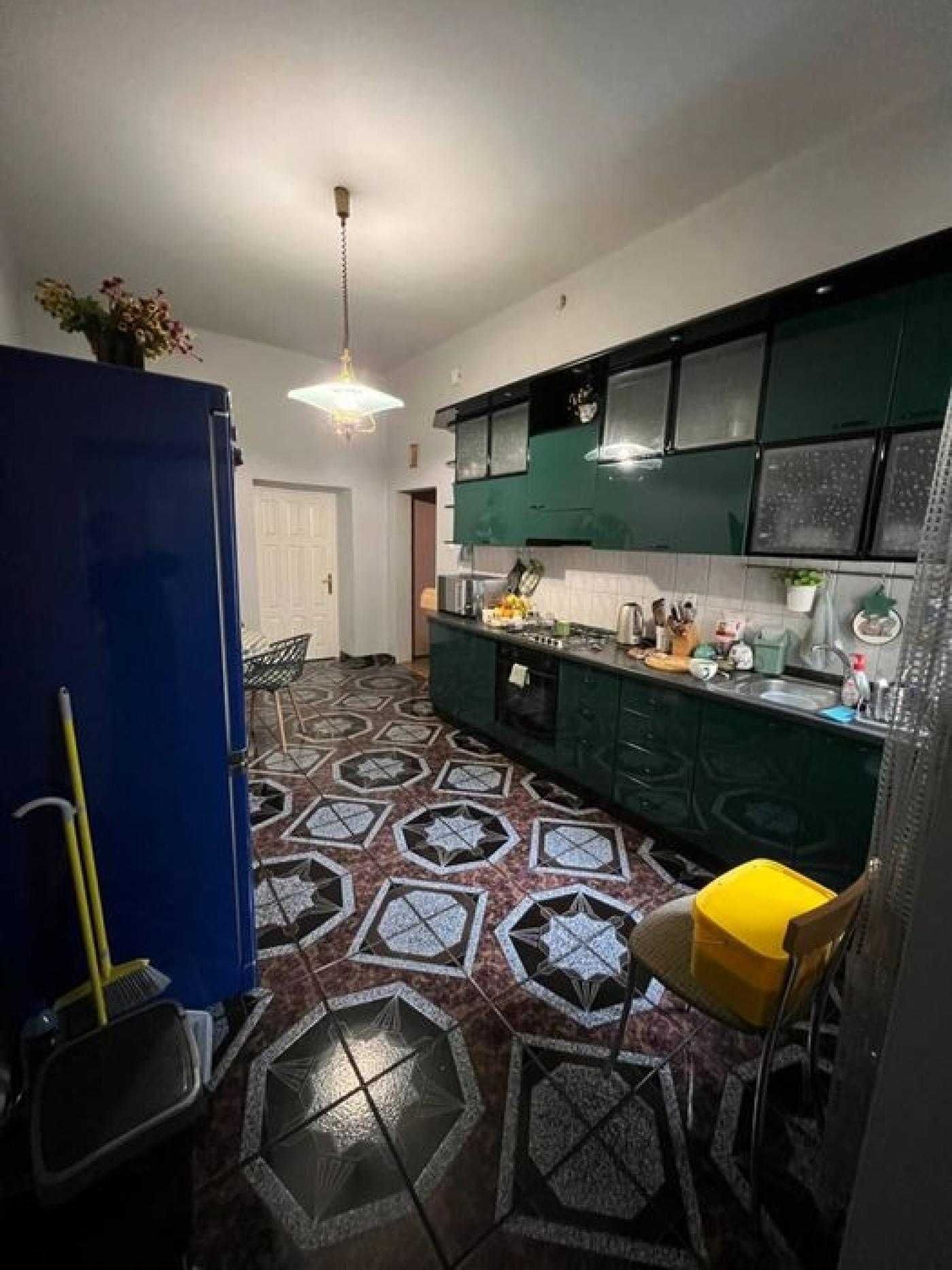 Продаж 3 кімнатної квартири, центр,  проспект Шевченка