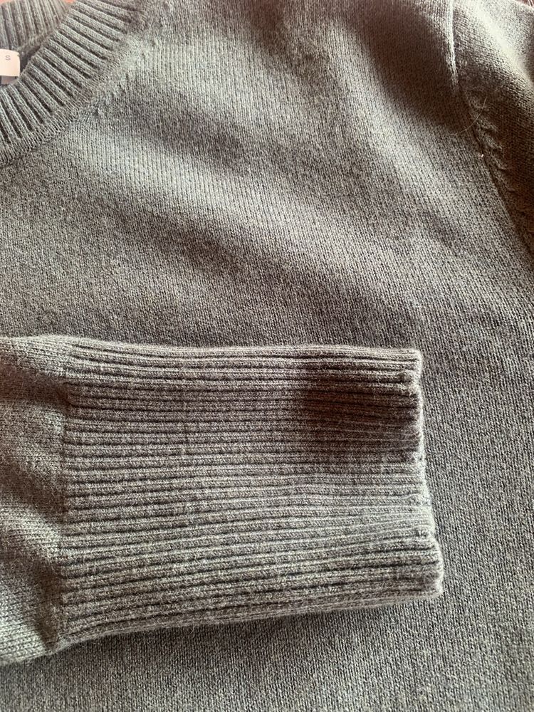 Camisola de malha . Marca Decenio