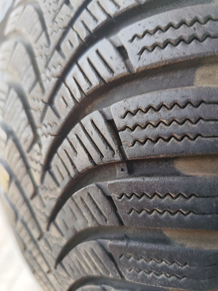 Opony zimowe 185/65/15 hankook 4 sztuki