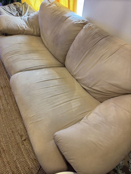 Sofá cama impermeabilizado com colchão incluído