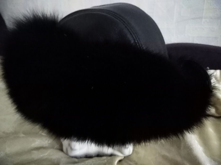 Продам меховую шапку
