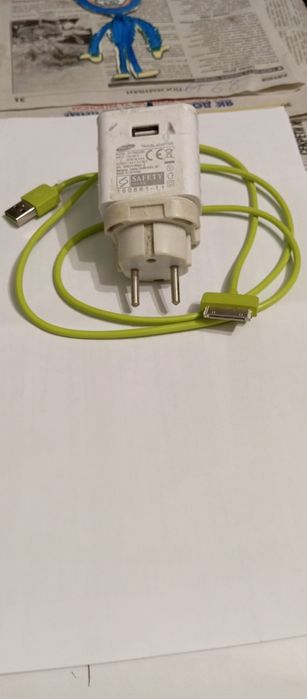 Продам оригинальное зарядное