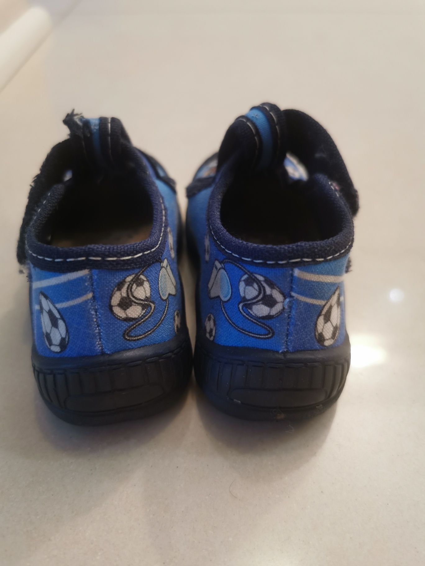Buty, kapcie rozmiar 20