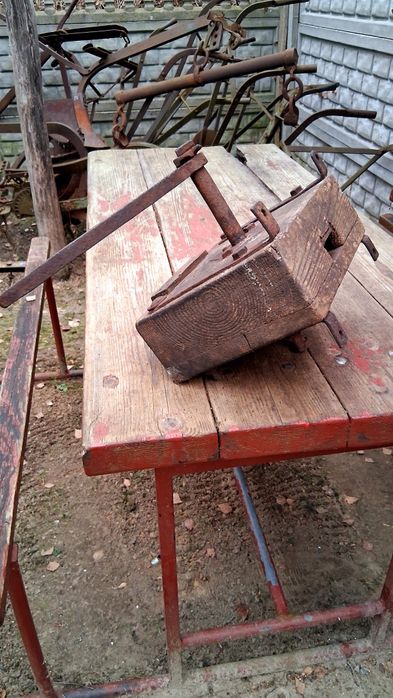 Młynek drewniany już Unikat z prl Do skansenu lub muzeum lub  jako ozd