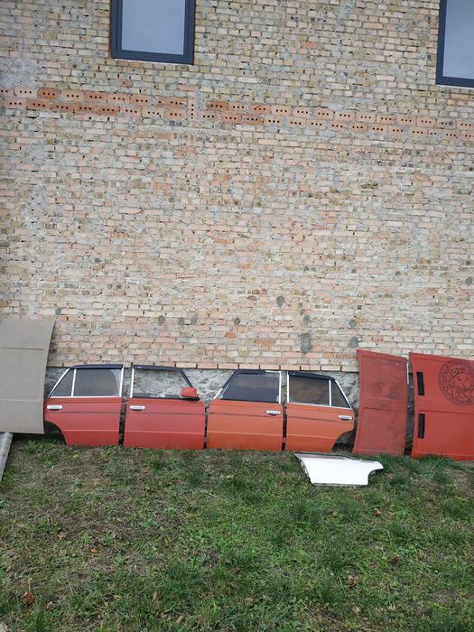 Кузовщина двері капот ВАЗ 2106