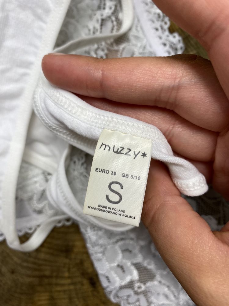 Nowy stringi damskie białe z koronką printem dinozaura Muzzy 36 S