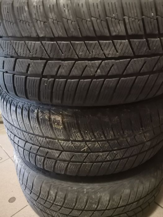 Felgi koła Ford z oponami Barum M+S 215/55/16 HXL