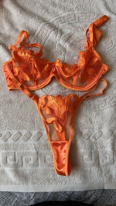 Продам 3 набора белья