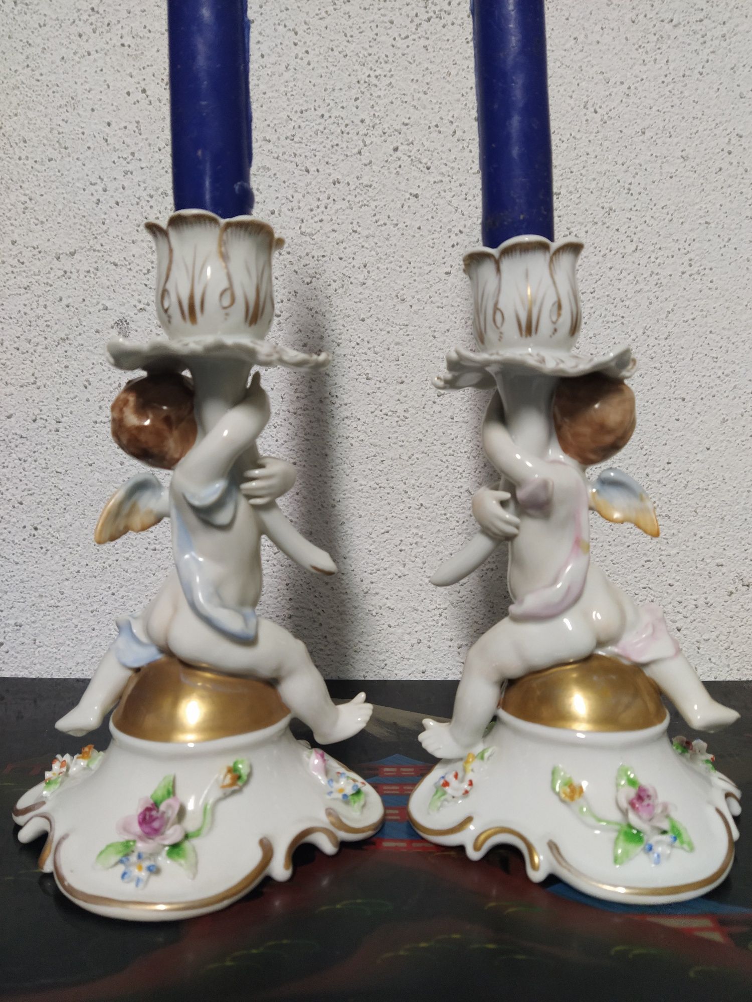 Conjunto de Porcelana Artibus (Castiçais e Jarra)