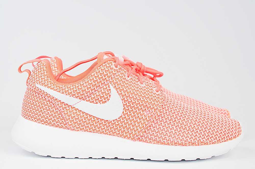 NIKE Wmns Rosherun Nowe r 39