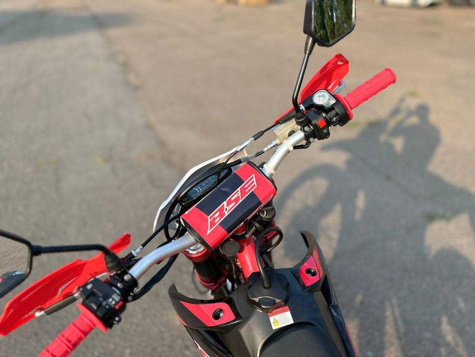 26к.с, 172Двигун, Повітря, 5КПП - мотоцикл BSE J10 250