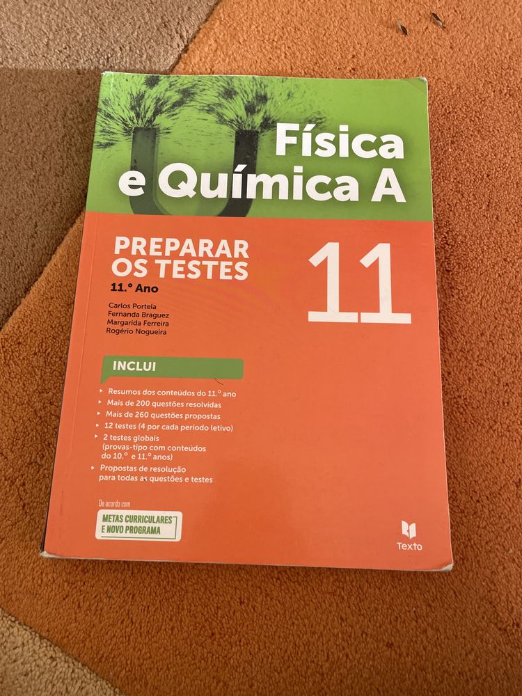 Livro de preparação para exames 11 física e química