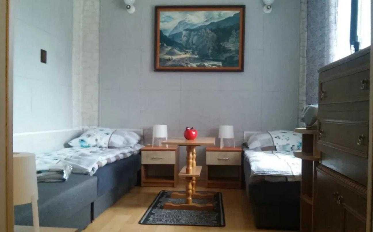 Tuż przy nowo budowanej obwodnicy NOCLEGI:Firmy-Os Prywatne-Zawiercie