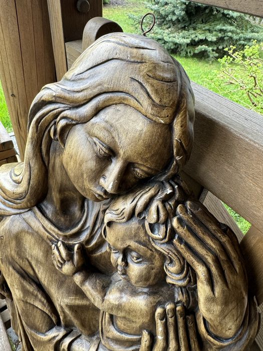 Płaskorzeźba na ścianę Matka Boska z Dzieciątkiem