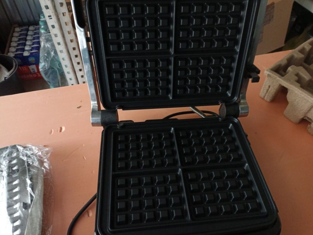 Nowy Hoffen 2w1 Grill i gofrownica z wymiennymi płytkami 2000W