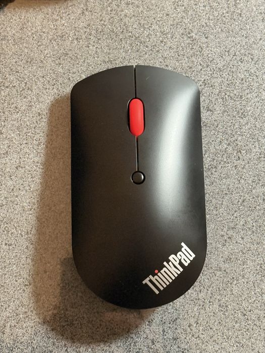 Lenovo ThinkPad T490 i7 32GB RAM como novo!! Oferta rato e sleeve!