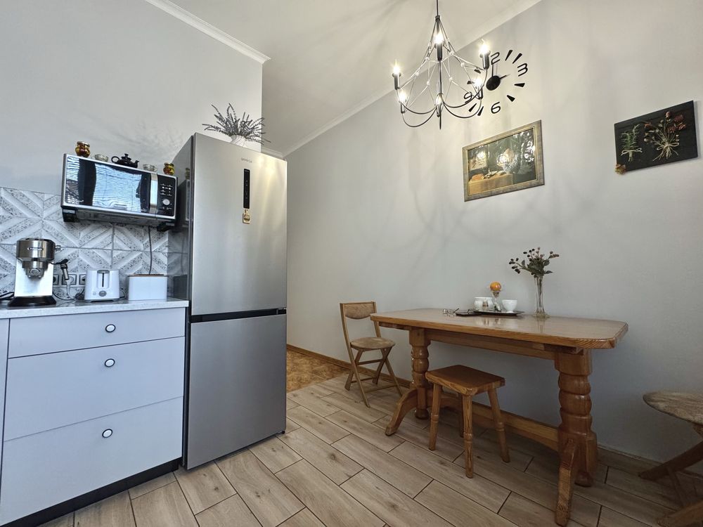 Вишукана СТАЛІНКА в ЦЕНТРі міста, 4 кімнати, 96м2, ремонт  VS