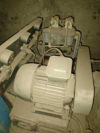 Компрессор высокого давления КД-4-250.