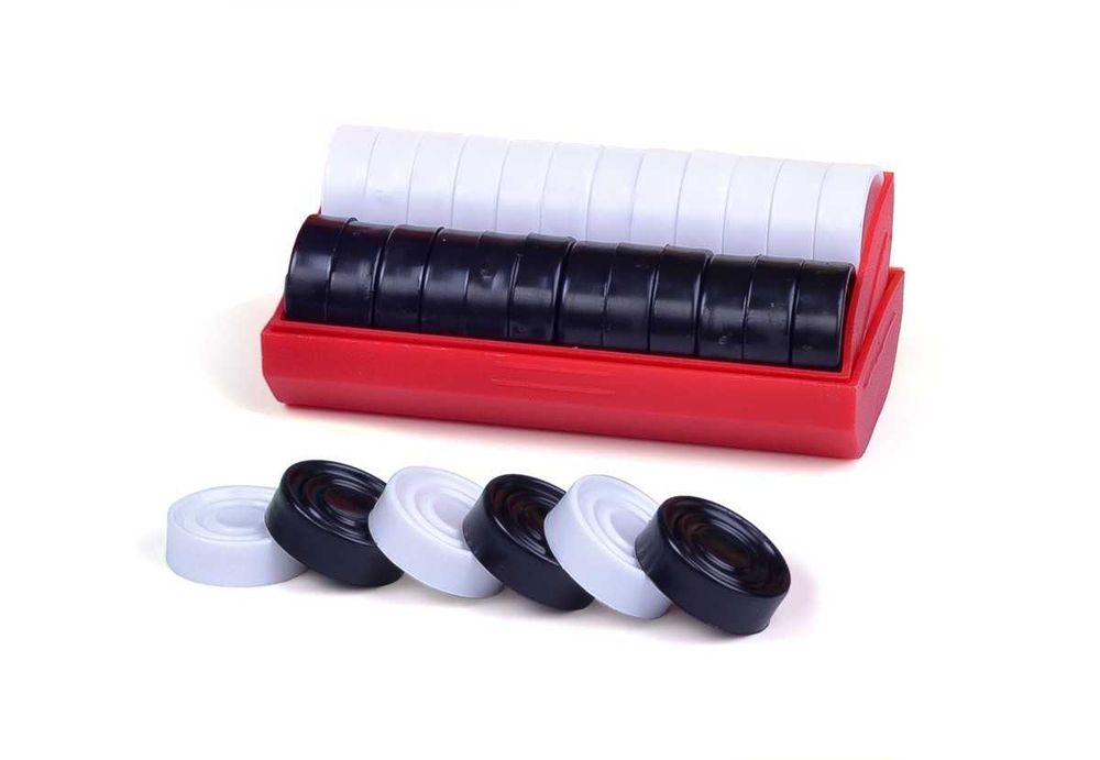 Шашки у футлярі коробці, шашки в коробке без доски