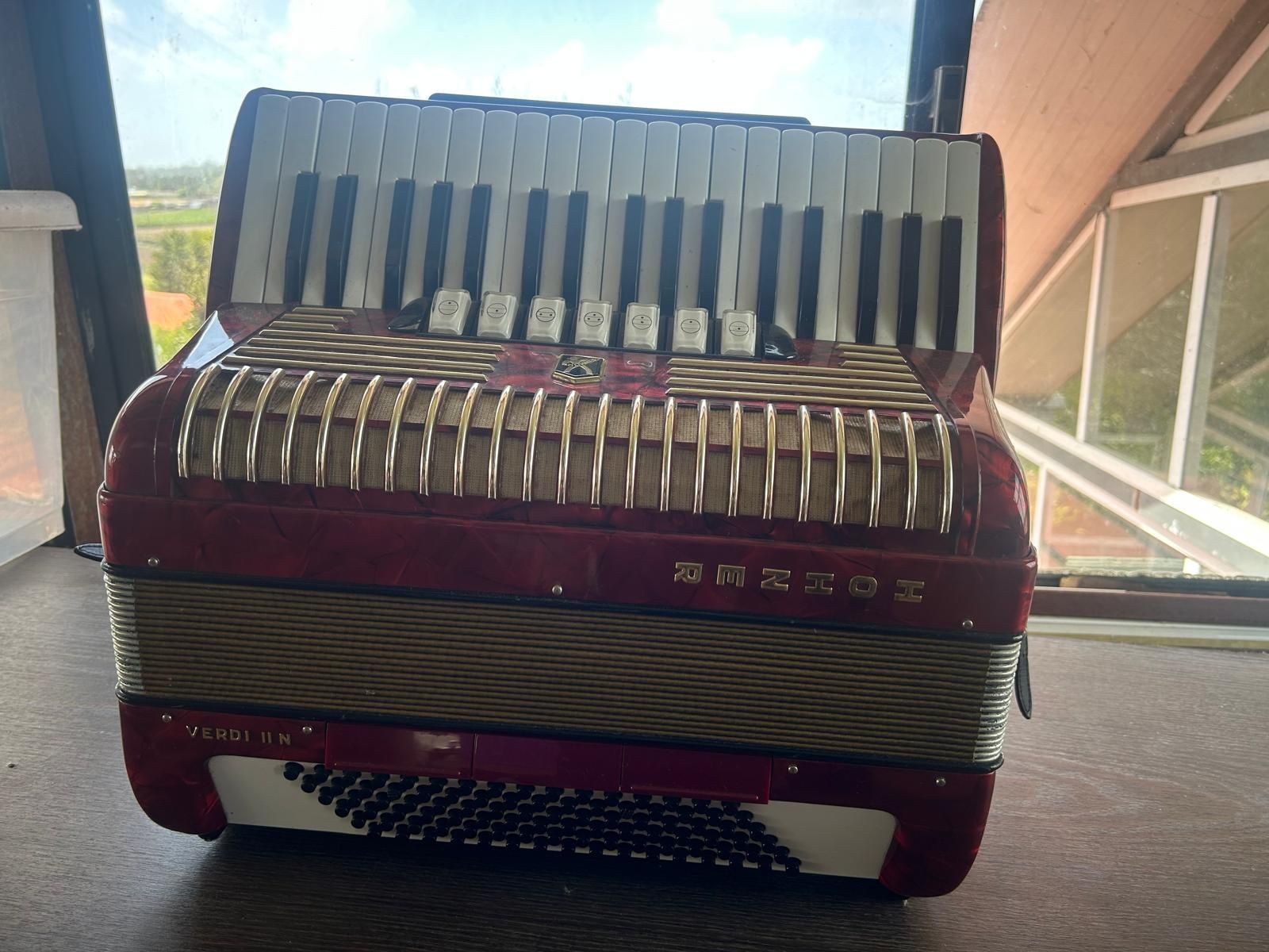 Acordeão Hohner Verdi II N