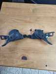 Par de shifters / manípulos Shimano SLX M670 2/3 x 10