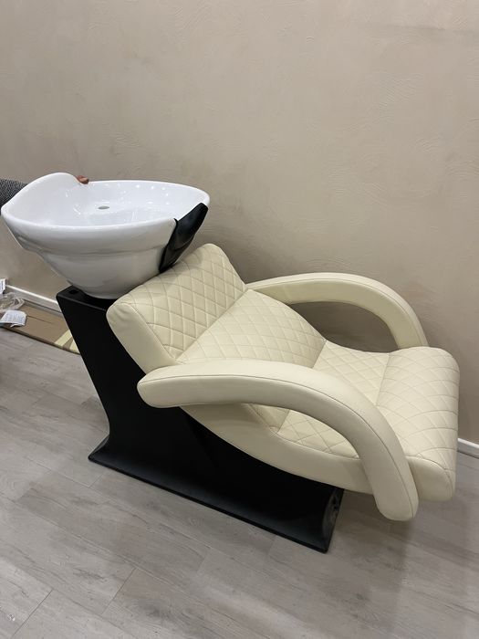 Новое кресло парикмахерское с мойкой,  Италия